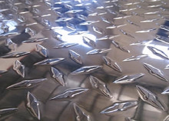 La Cina Aspetto della lamiera striata di alluminio 6061 T6 Nizza per l'anti pavimento di scivolo fornitore