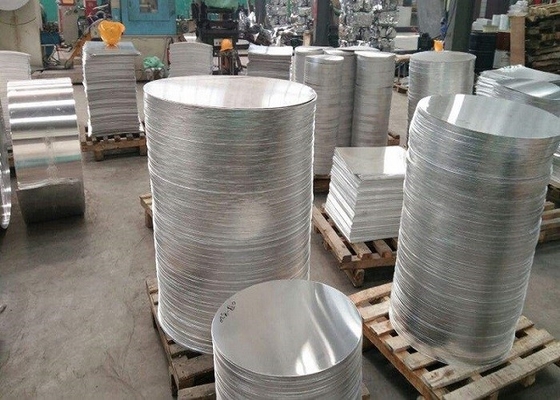 La Cina Cerchio di alluminio 3003 del giro di stampaggio profondo materiale di alluminio di CC dello strato 3105 3004 fornitore