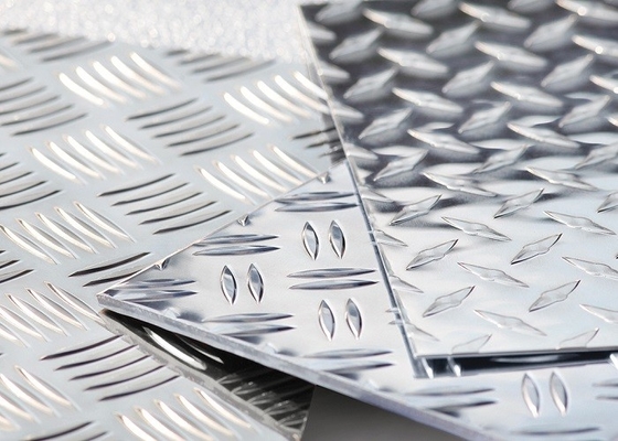 La Cina Di alluminio di Diamond Pattern Aluminium Flooring Sheet impressi placcano 3003 5052 6061 fornitore