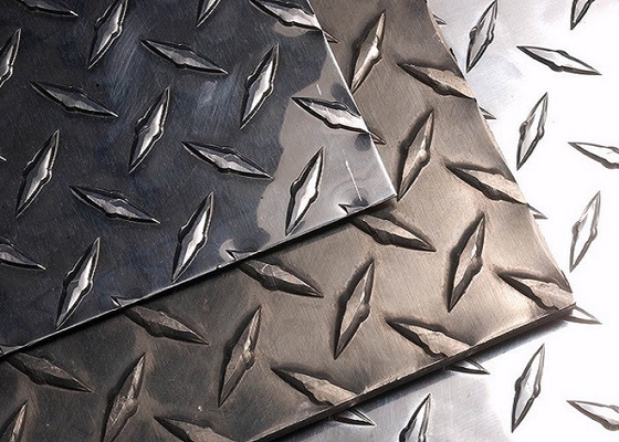 Porcellana Strato dell'alluminio 1050, piatto di pavimento di alluminio con spessore su misura fornitore