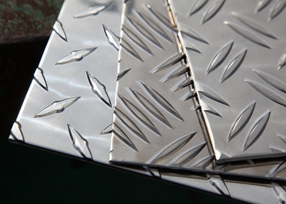 Porcellana La pedata di 3003 H22 Brite placca lo strato di alluminio del piatto del controllore su misura larghezza fornitore