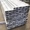 L'estrusione di alluminio di superficie anodizzata profila 6063 6061 profilo di alluminio industriale su ordinazione fornitore